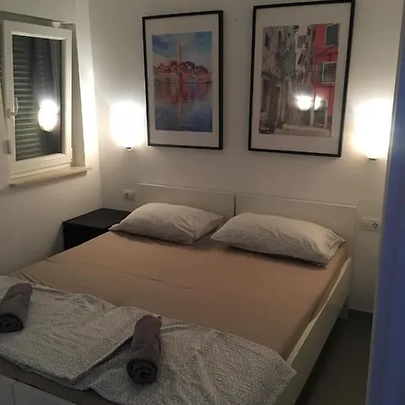 To Rent Apartment